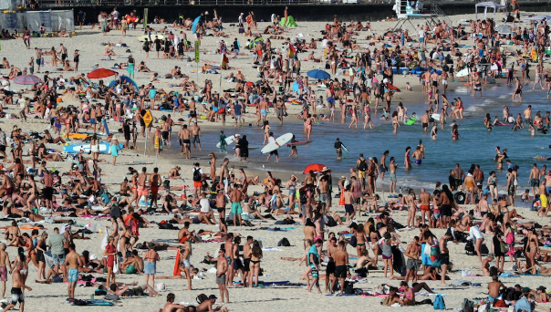 #BreakingNews Bondi beach is now closed.