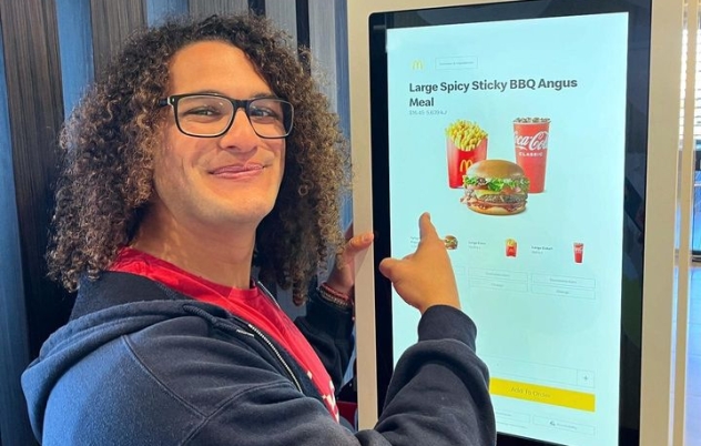 The Roadies are at Camden McDonald’s checking out…