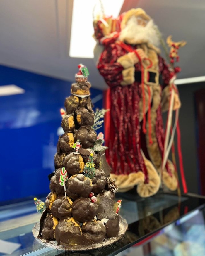 Oh La La Patisserie on Queen Street in…